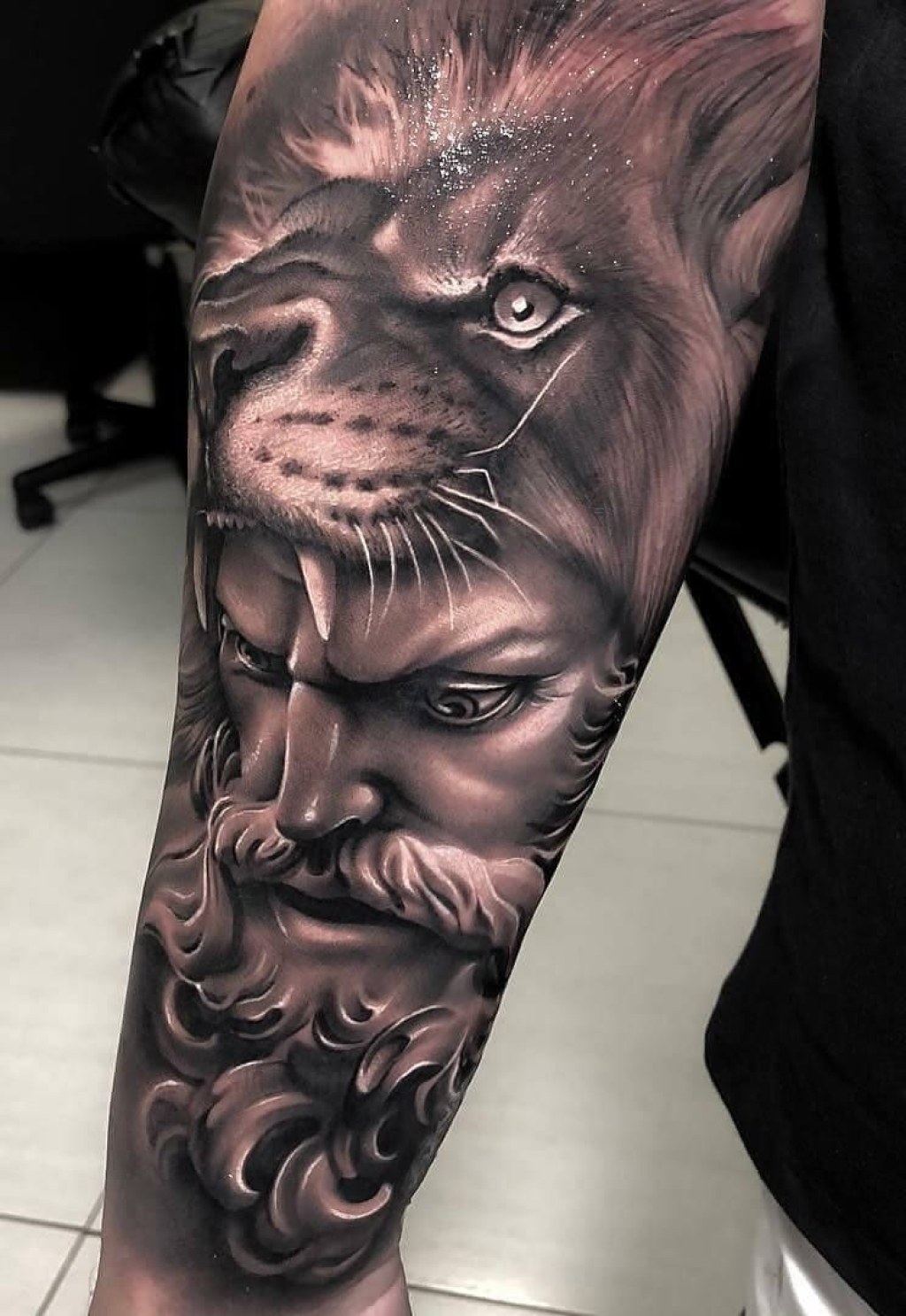 Picture of: + Best Hercules and Lion Tattoo Designs  PetPress  Hercules