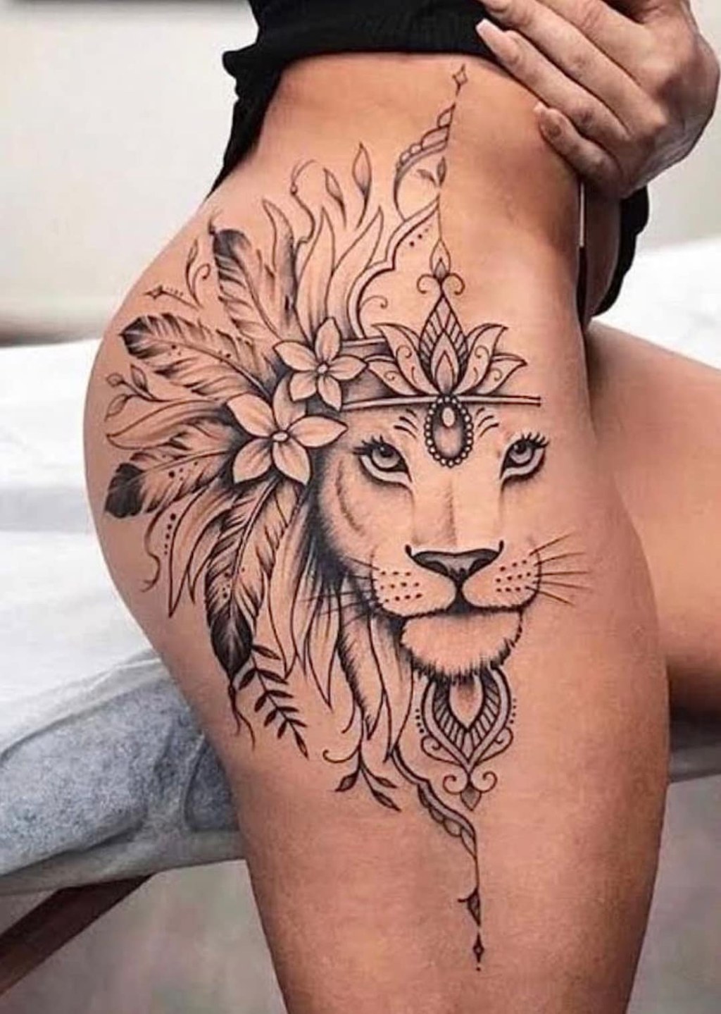 Picture of: Get This Beautiful and Feminine Lioness Design With Flowers – Etsy
