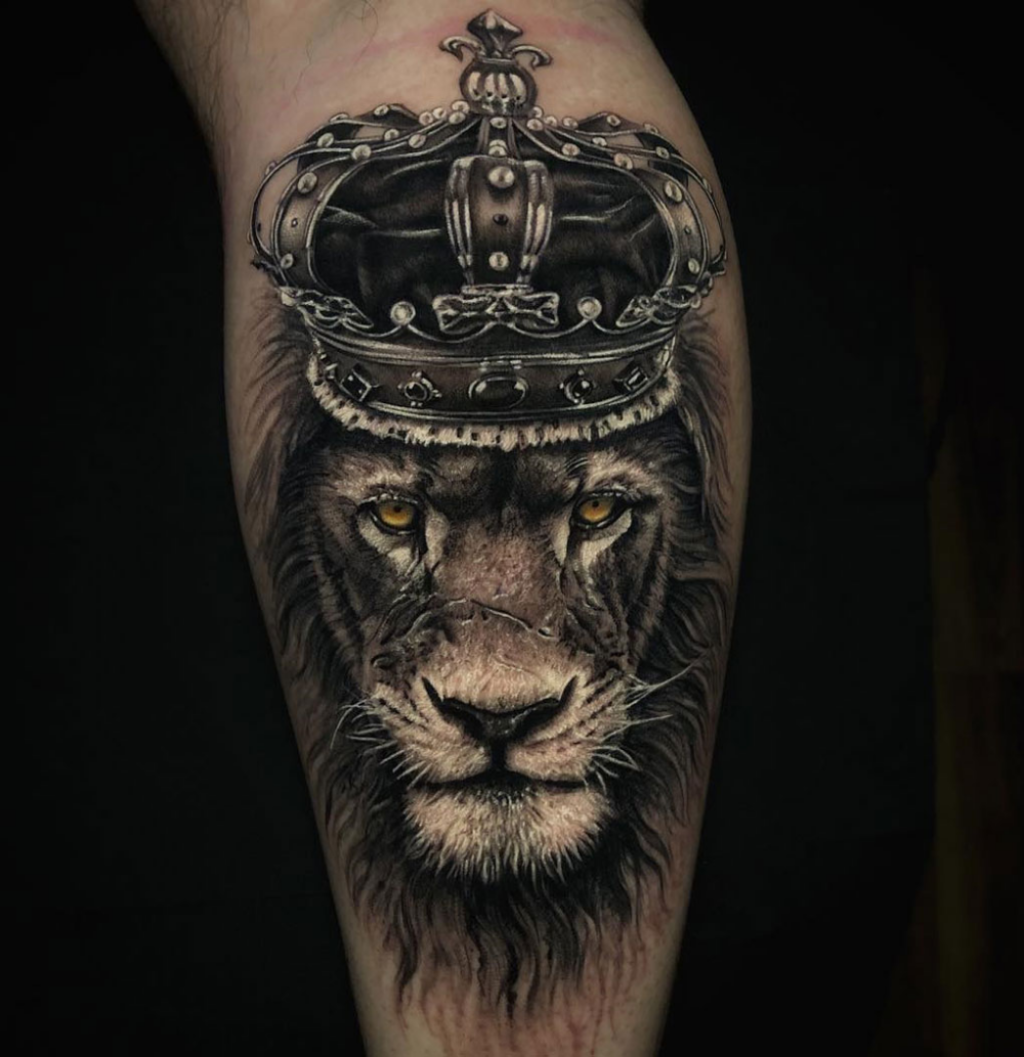 Picture of: Lion King  King tattoos, Lion king tattoo, Lion tattoo with crown
